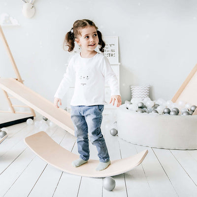 Tabela de equilíbrio, mesa de equilíbrio de madeira natural para crianças - Open Montessori Toy para o jogo criativo