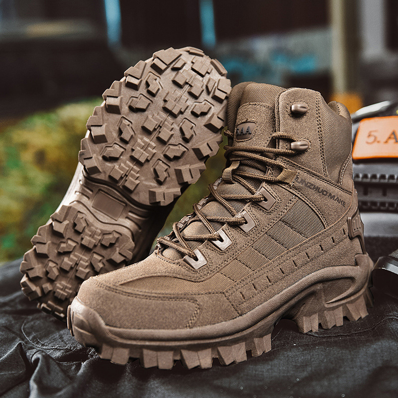Botas militares à prova d'água e perfuradas para uso ao ar livre