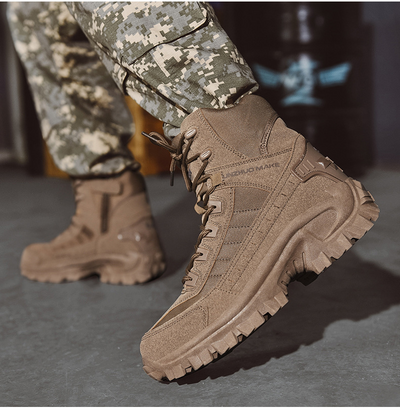 Botas militares à prova d'água e perfuradas para uso ao ar livre