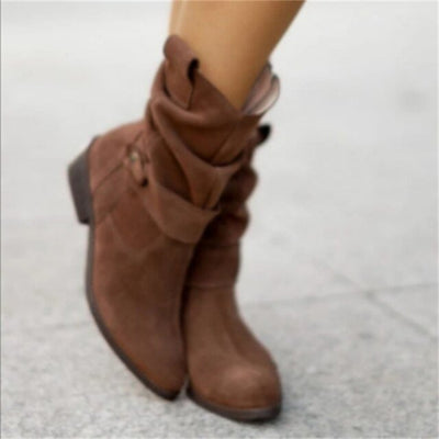 Botins de camurça para mulher - Design slouchy com salto baixo