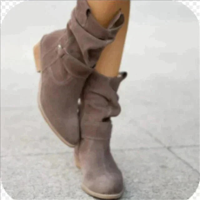 Botins de camurça para mulher - Design slouchy com salto baixo