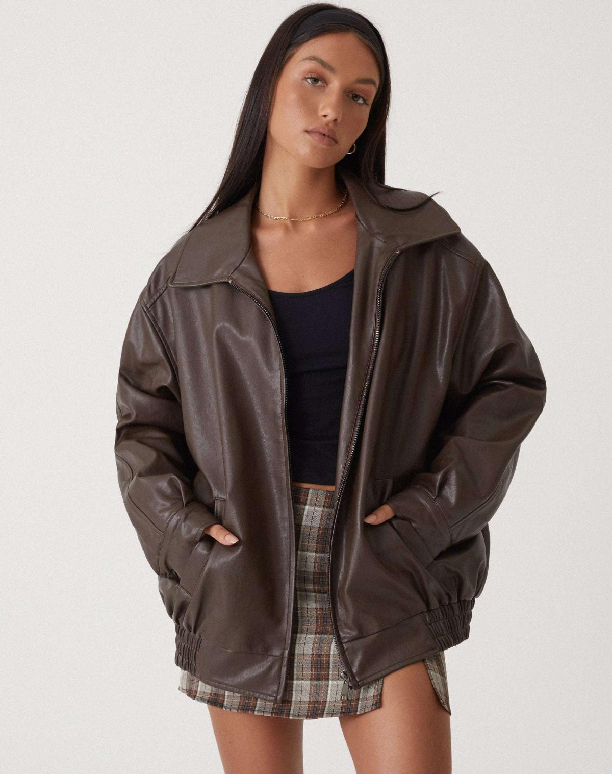 Élégante veste en cuir grande taille : confortable et moderne pour tous les jours